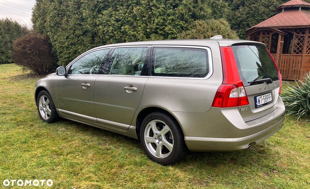 Volvo V70 D5 Momentum - 2