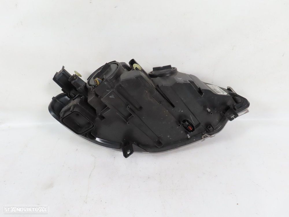 Farol Xenon Esquerdo Seminovo/ Original BMW X6 (E71, E72) 63117287009 / 7271357 - 4