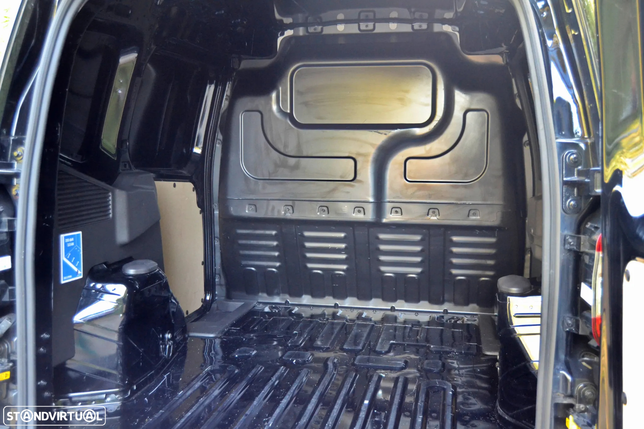 Ford Transit Courier 1.5 TDCI ECOBLUE TREND - IVA DEDUTÍVEL - 19