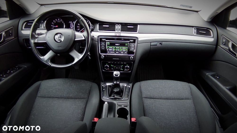 Skoda Superb 1.6 TDI Active Greenline - 8