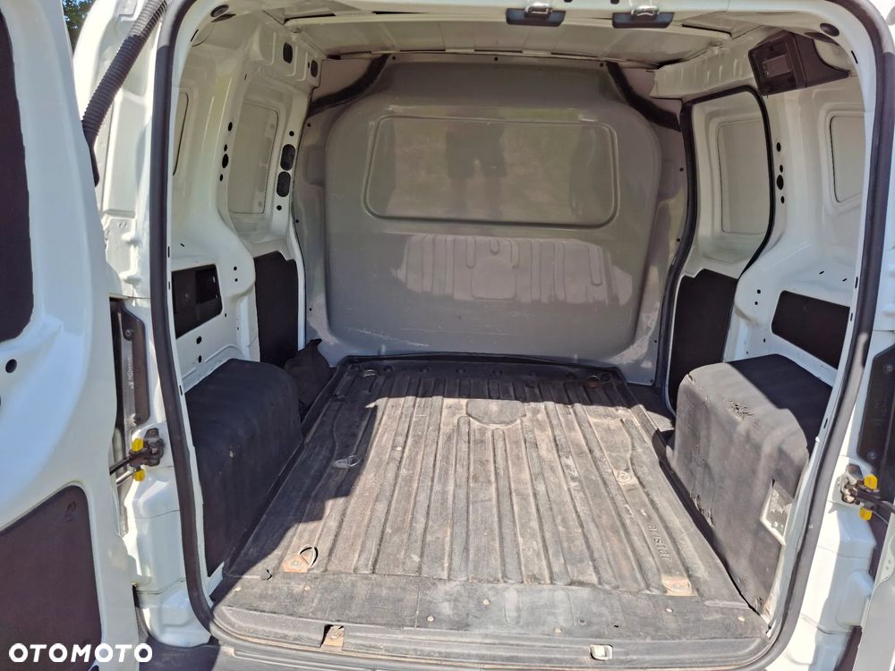 Peugeot BIPPER - 4