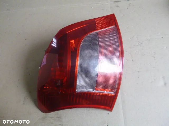 LAMPA LEWY TYŁ LEWA TYLNA TOYOTA YARIS II 5D 05-09 - 4