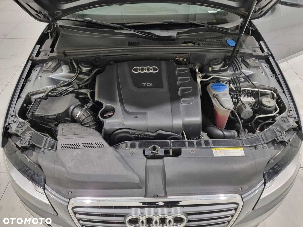 Audi A4 Limousine - 13