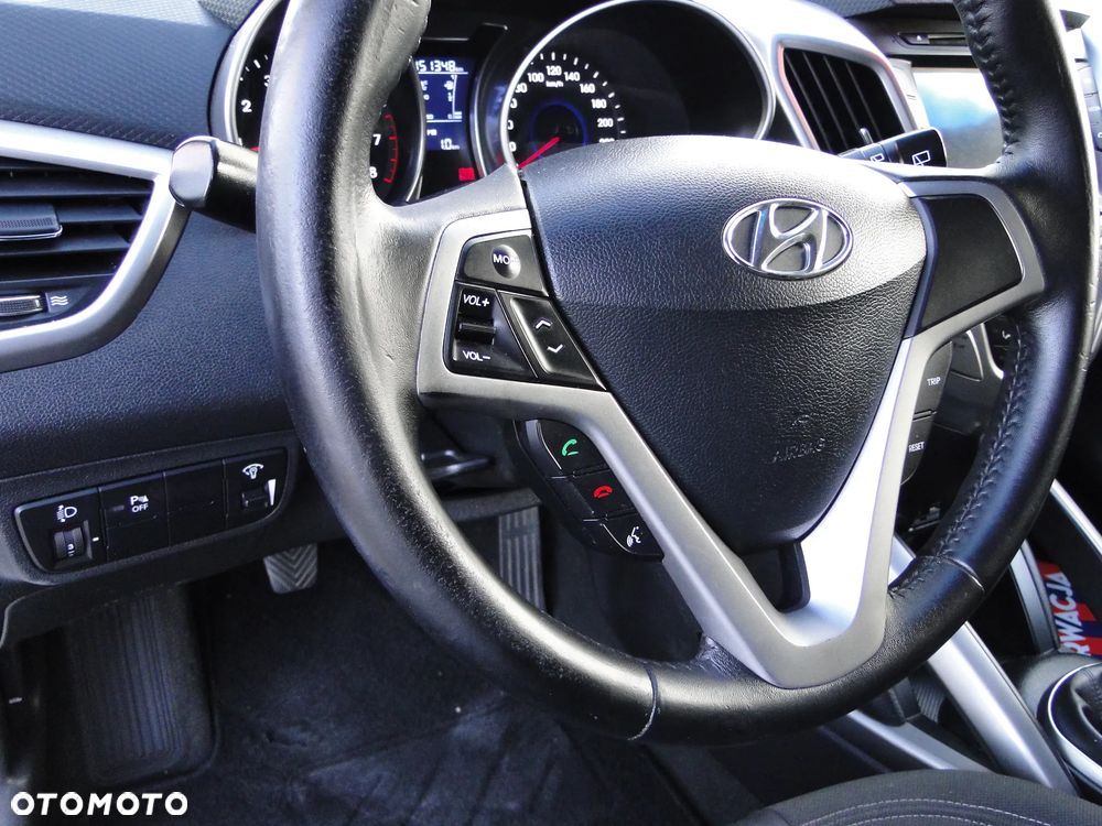 Hyundai Veloster 1.6 Premium - 17