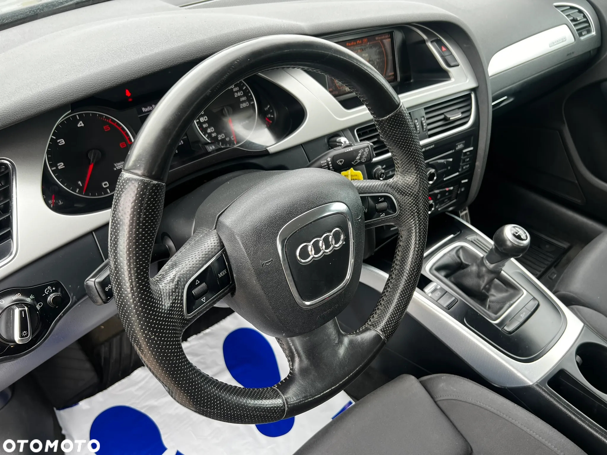 Audi A4 Avant 2.0 TDI DPF quattro Attraction - 13