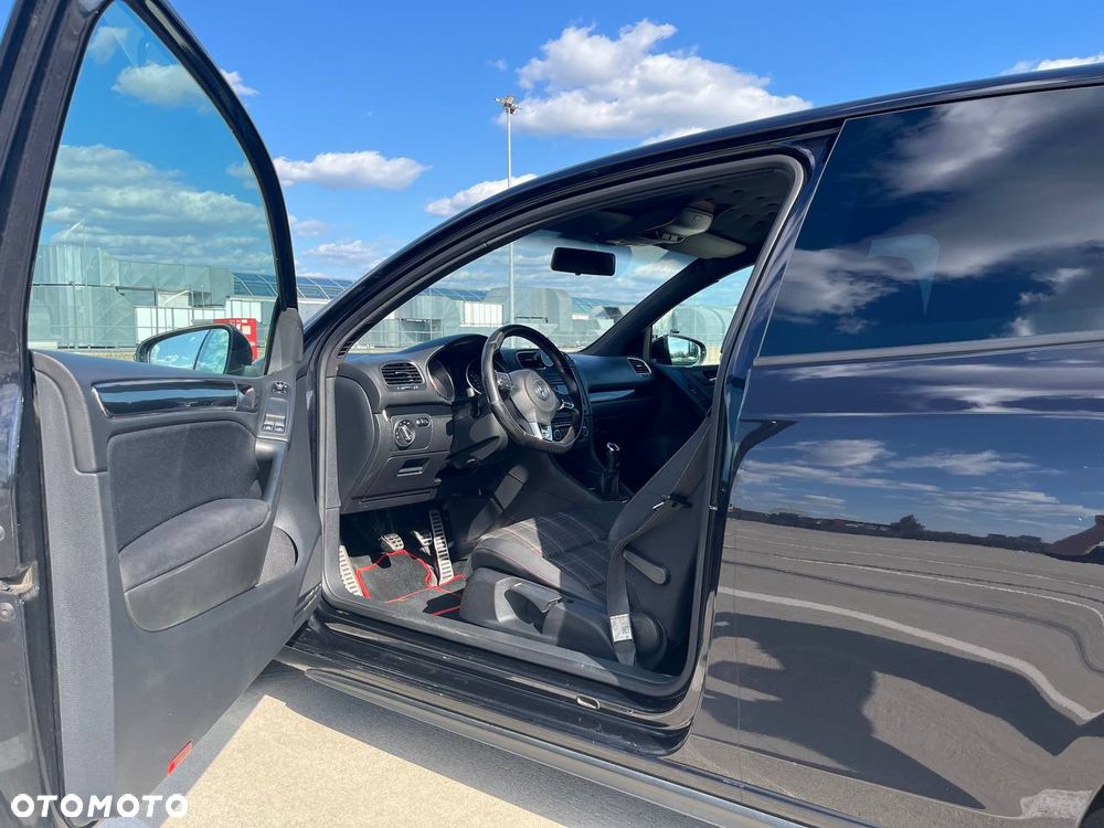 Volkswagen Golf - 9