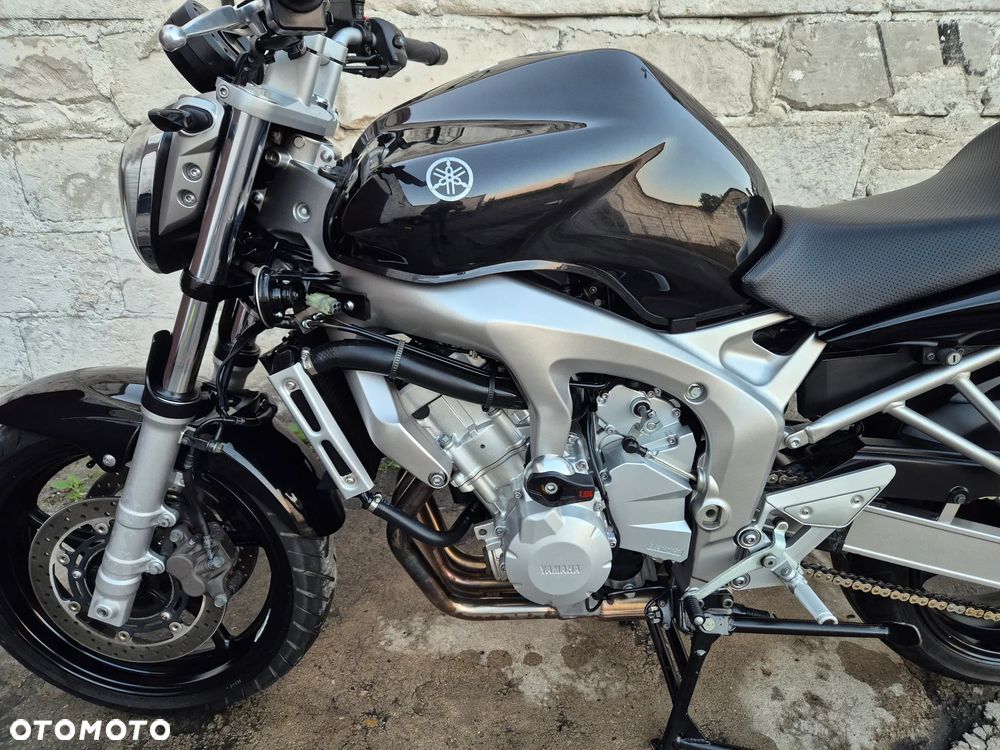 Yamaha FZ6 - 7