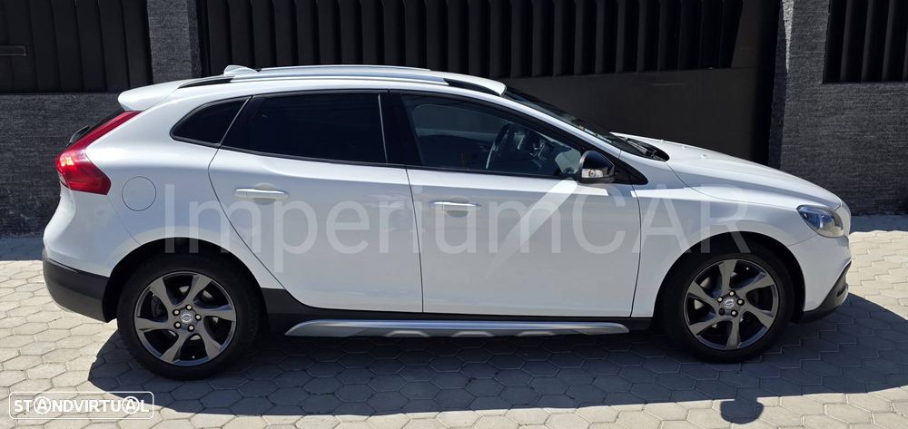 Volvo V40 Cross Country D2 Summum - 11
