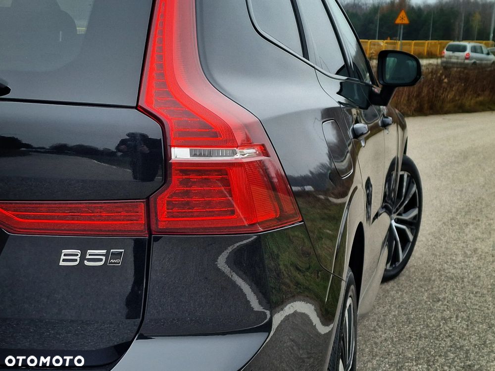 Volvo XC 60 B5 B AWD Plus Dark - 28