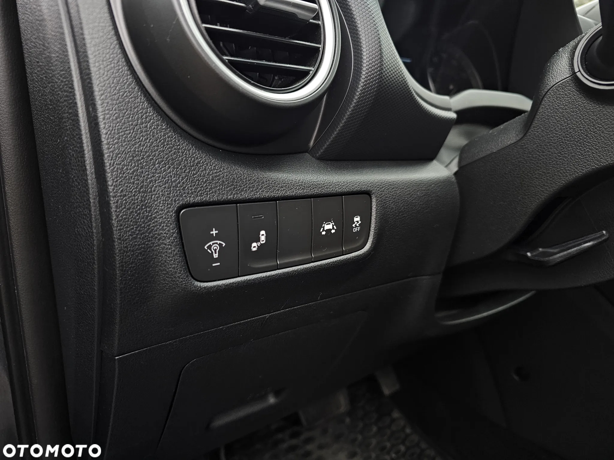 Hyundai Kona 1.6 T-GDI DCT Premium - 11