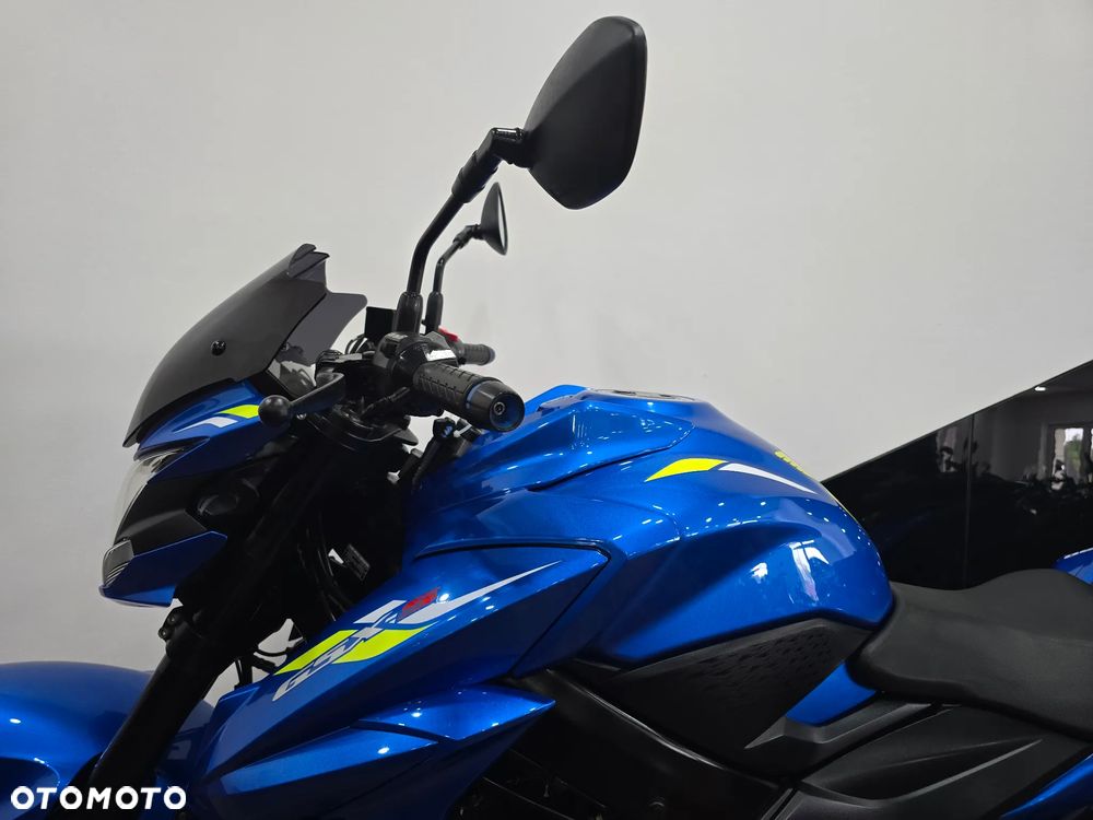 Suzuki GSX - 14