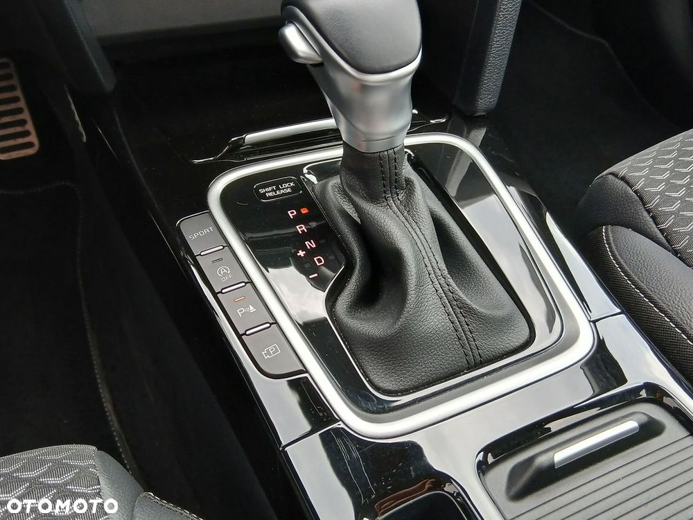 Kia Ceed - 28