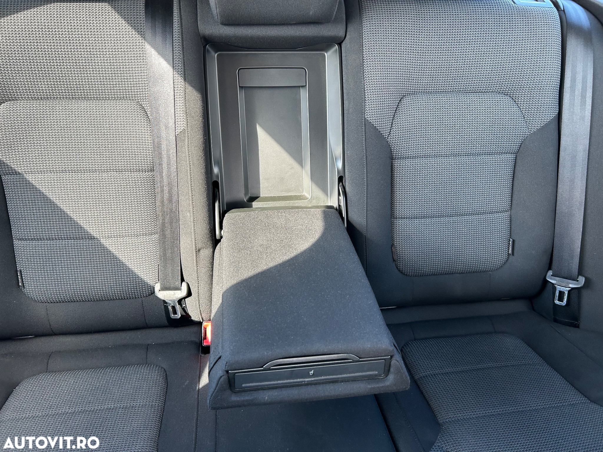 Volkswagen Passat Variant 2.0 Blue TDI DSG SCR Comfortline - 20