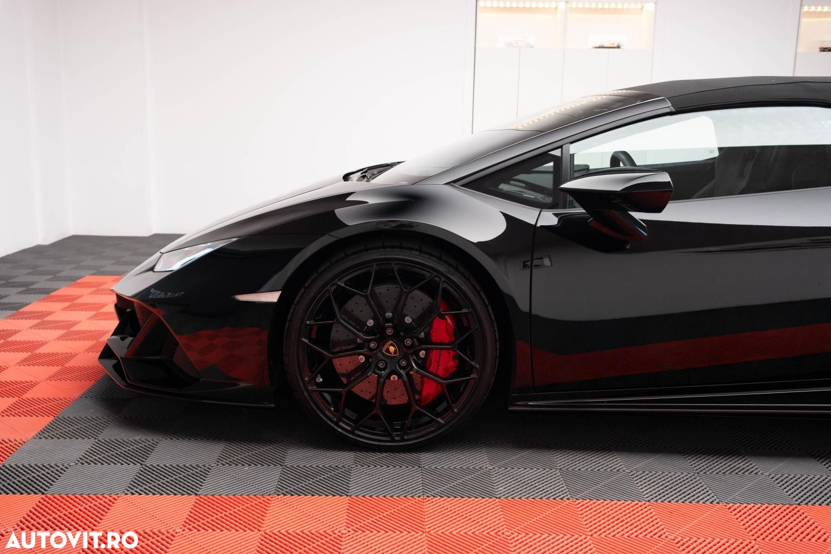 Lamborghini Huracan EVO Spyder - 10