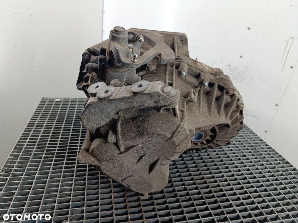 SKRZYNIA BIEGÓW MANUALNA 6 OPEL INSIGNIA A F40 2.0 CDTI - 8