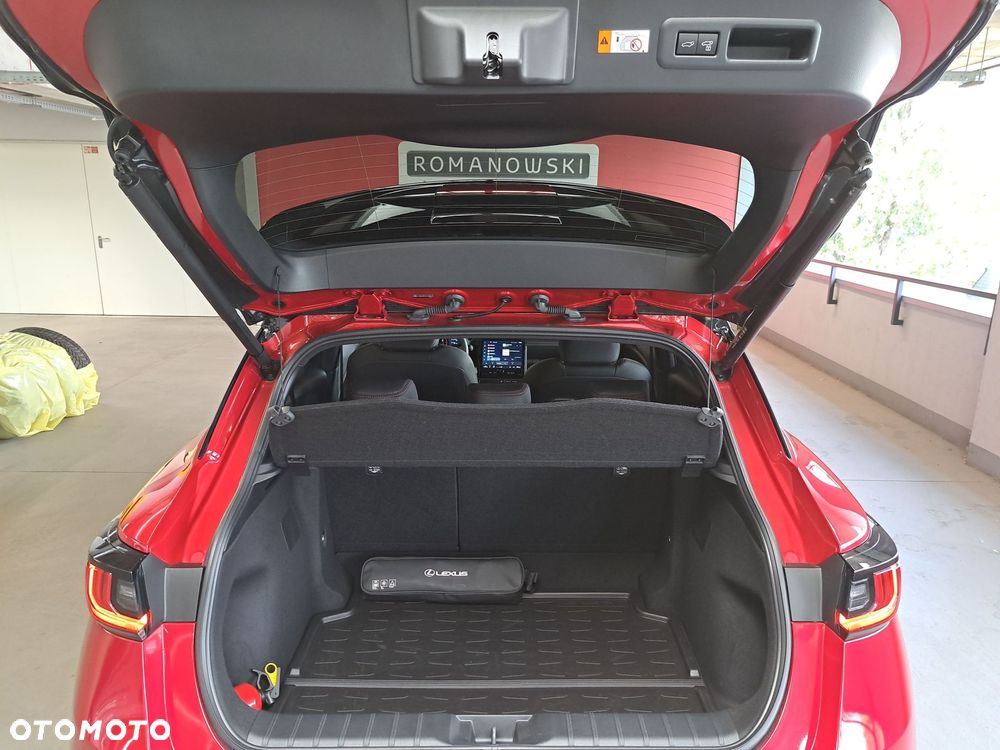 Lexus LBX 1.5 Hybrid Emotion - 14