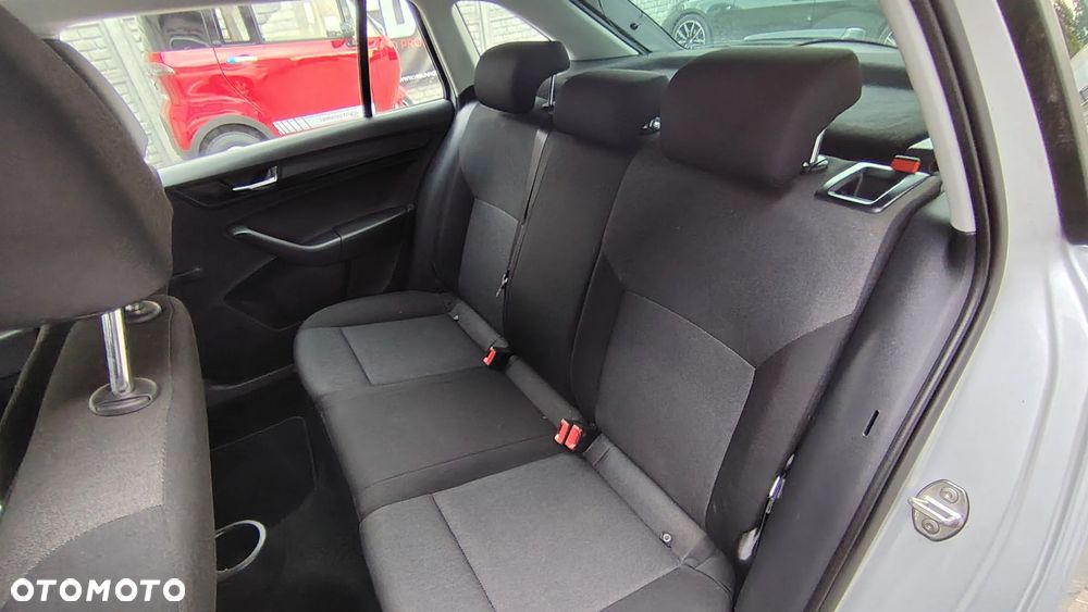 Skoda RAPID 1.0 TSI Ambition - 23