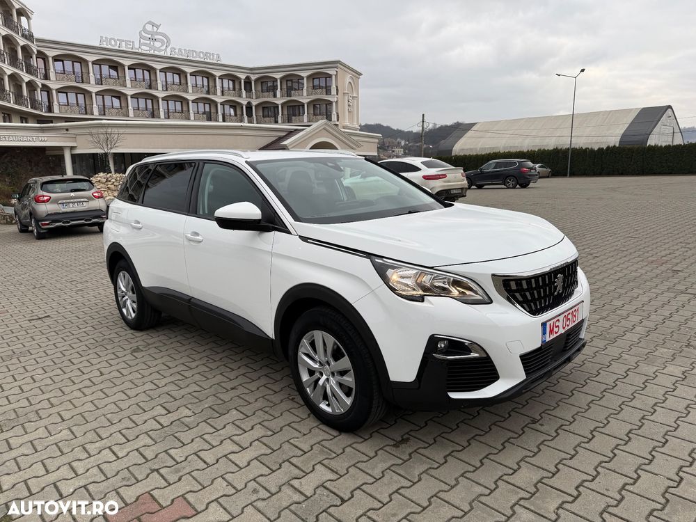 Peugeot 5008 PureTech 130 EAT8 Stop & Start Allure Business-Paket - 17