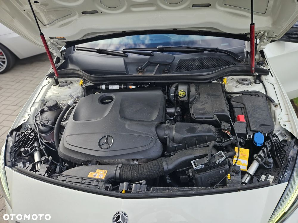Mercedes-Benz Klasa A 180 7G-DCT AMG Line - 18