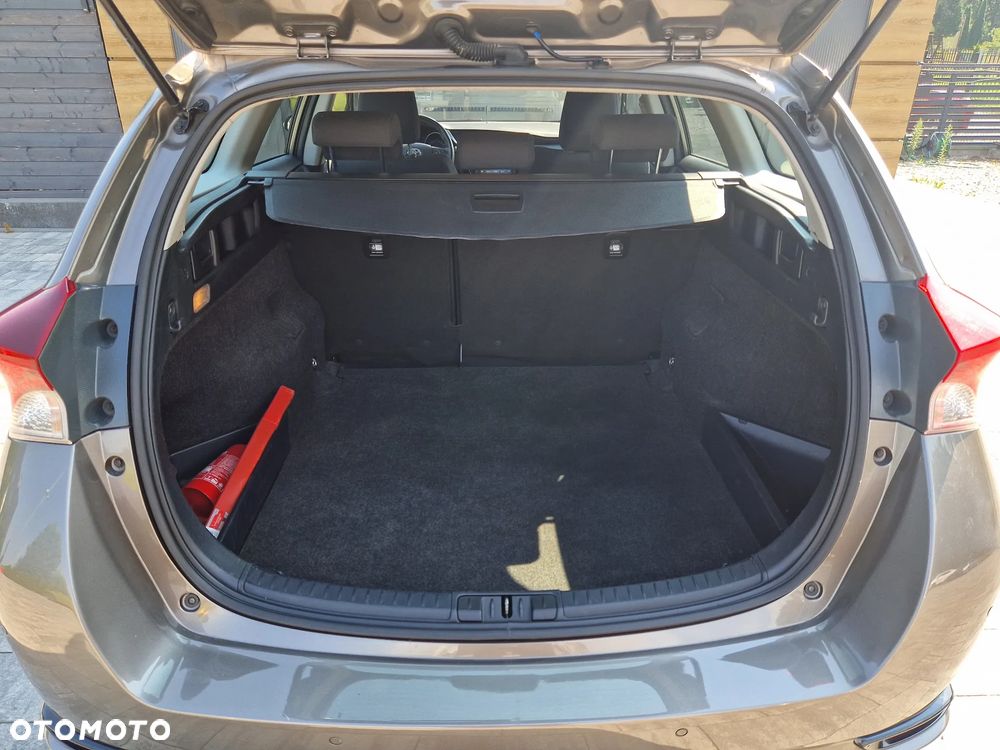Toyota Auris 1.6 Freestyle - 9
