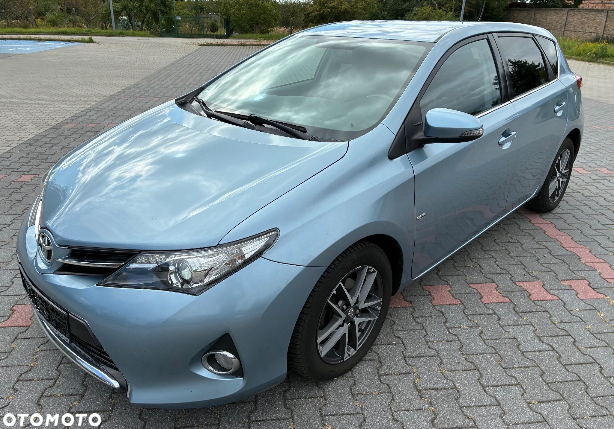 Toyota Auris - 1