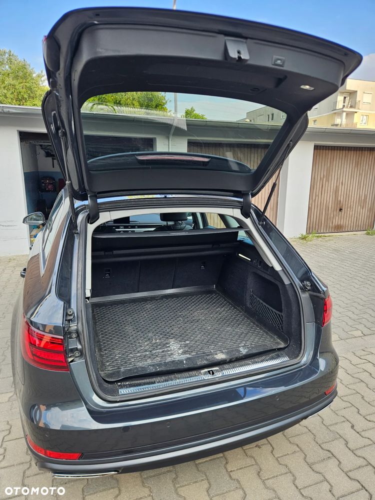 Audi A4 Avant 40 g-tron S tronic - 10