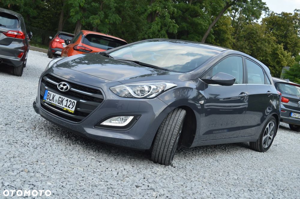 Hyundai i30 blue 1.6 GDI YES Gold - 13