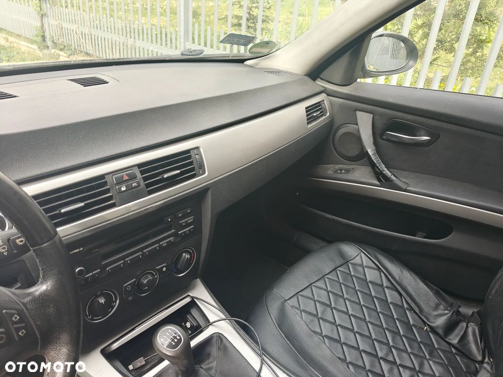 BMW Seria 3 320i - 18