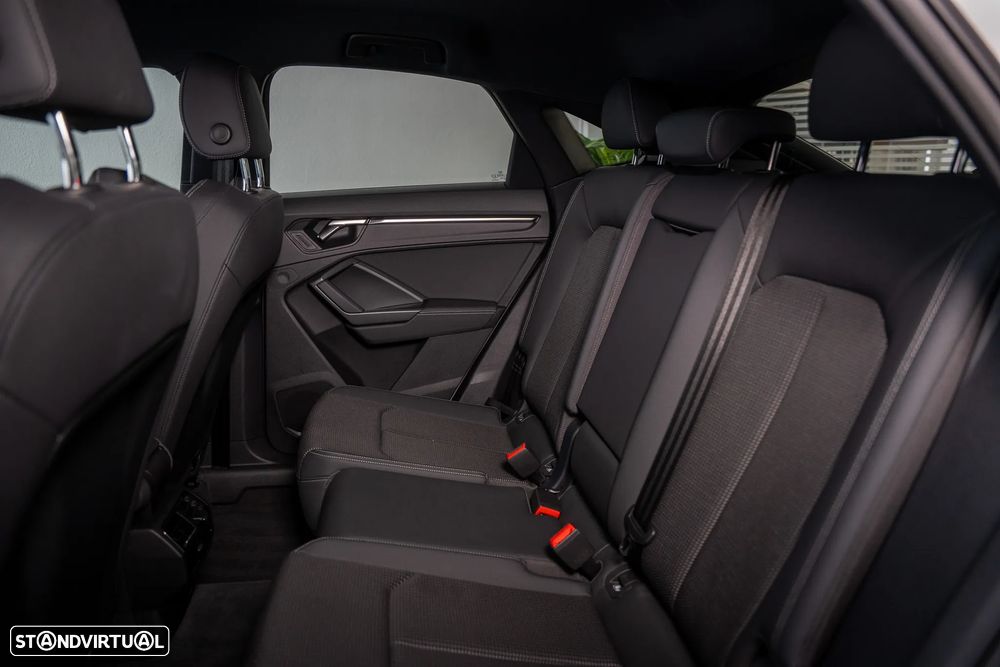 Audi Q3 45 TFSIe S line S tronic - 22