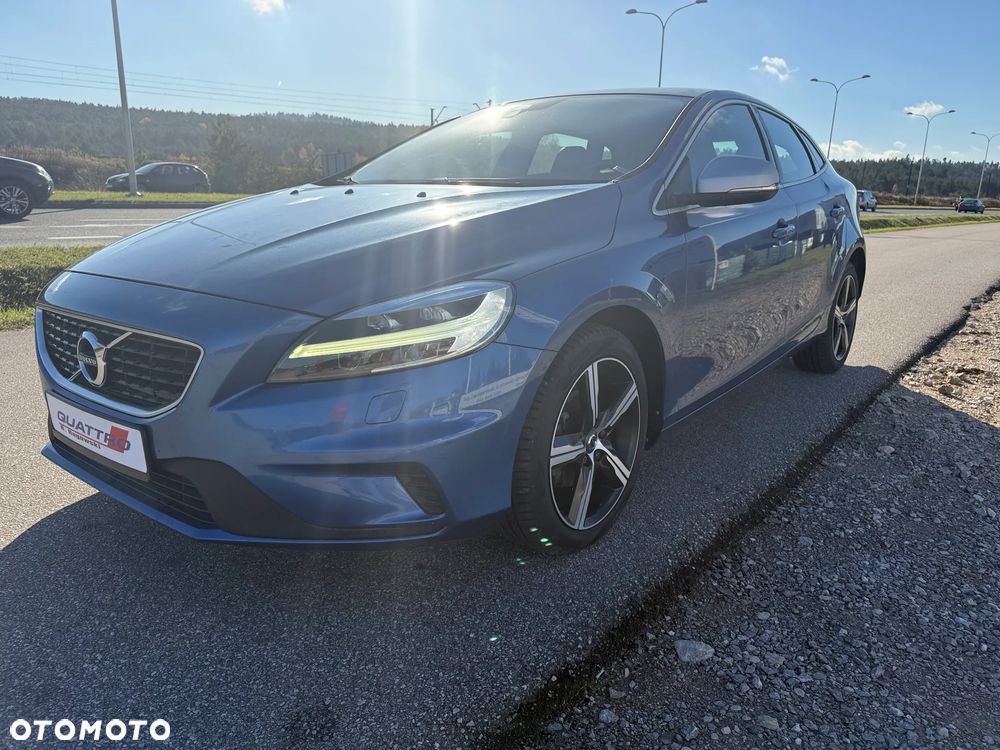 Volvo V40 D2 Drive-E R-Design Momentum - 4