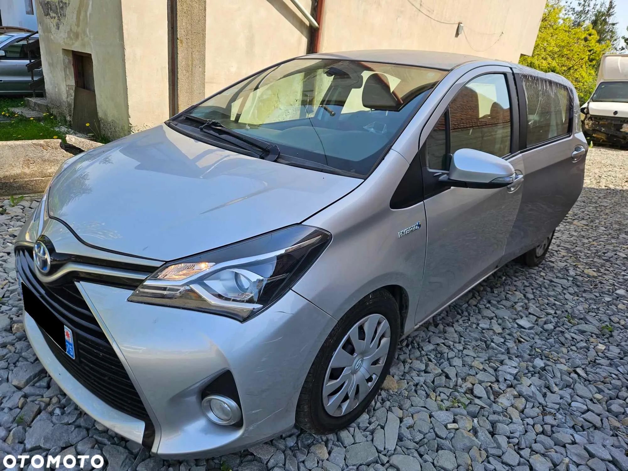 Toyota Yaris Hybrid 1.5 VVT-i Comfort - 1
