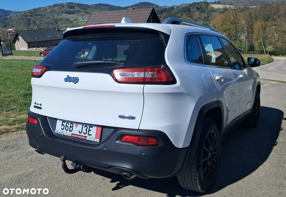 Jeep Cherokee - 4