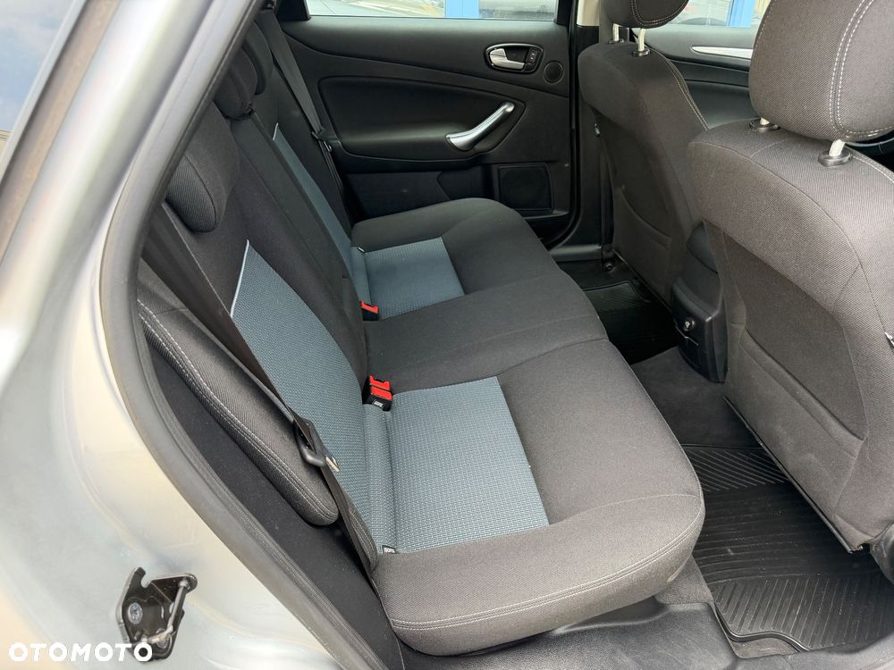 Ford Mondeo 2.0 Silver X - 25