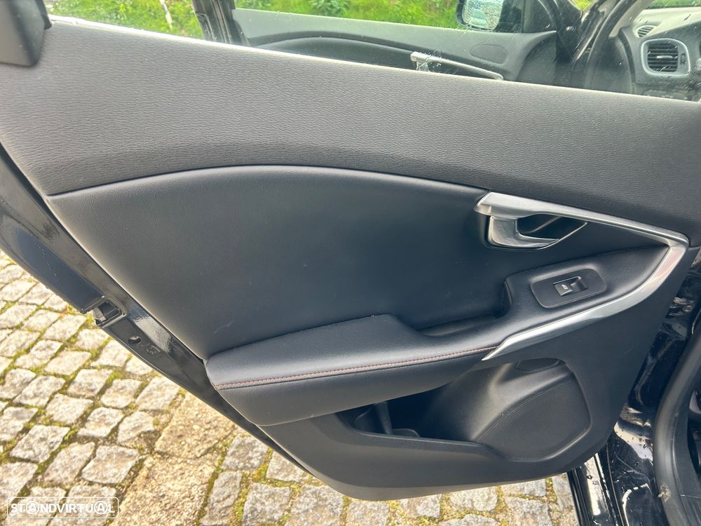 Volvo V40 D2 Ocean Race - 12