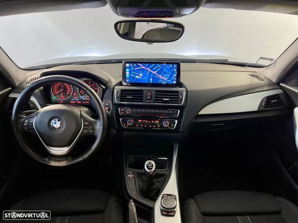 BMW 116 d Line Sport — fotografia 2