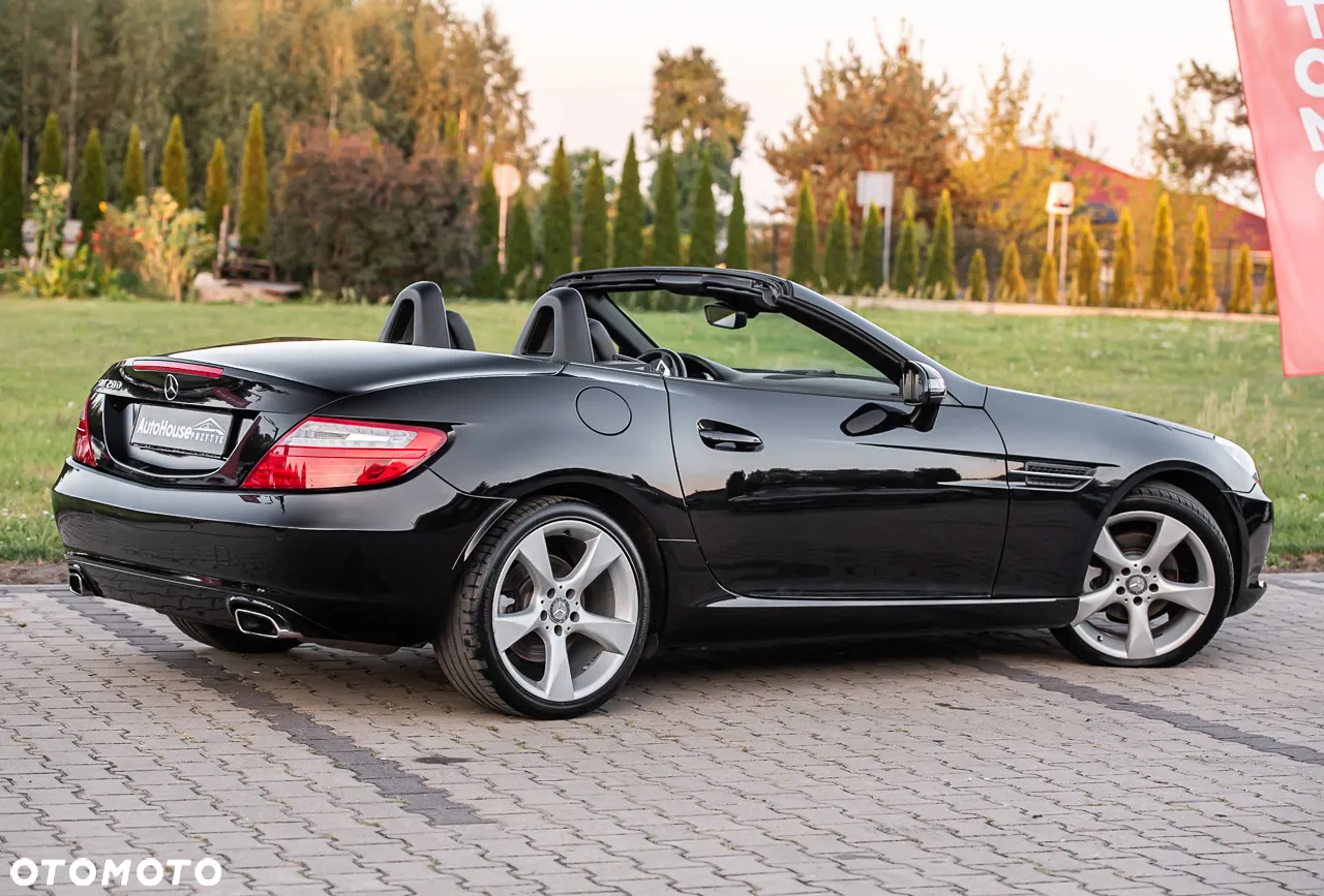 Mercedes-Benz SLK 200 (BlueEFFICIENCY) 7G-TRONIC CarbonLOOK Edition - 11