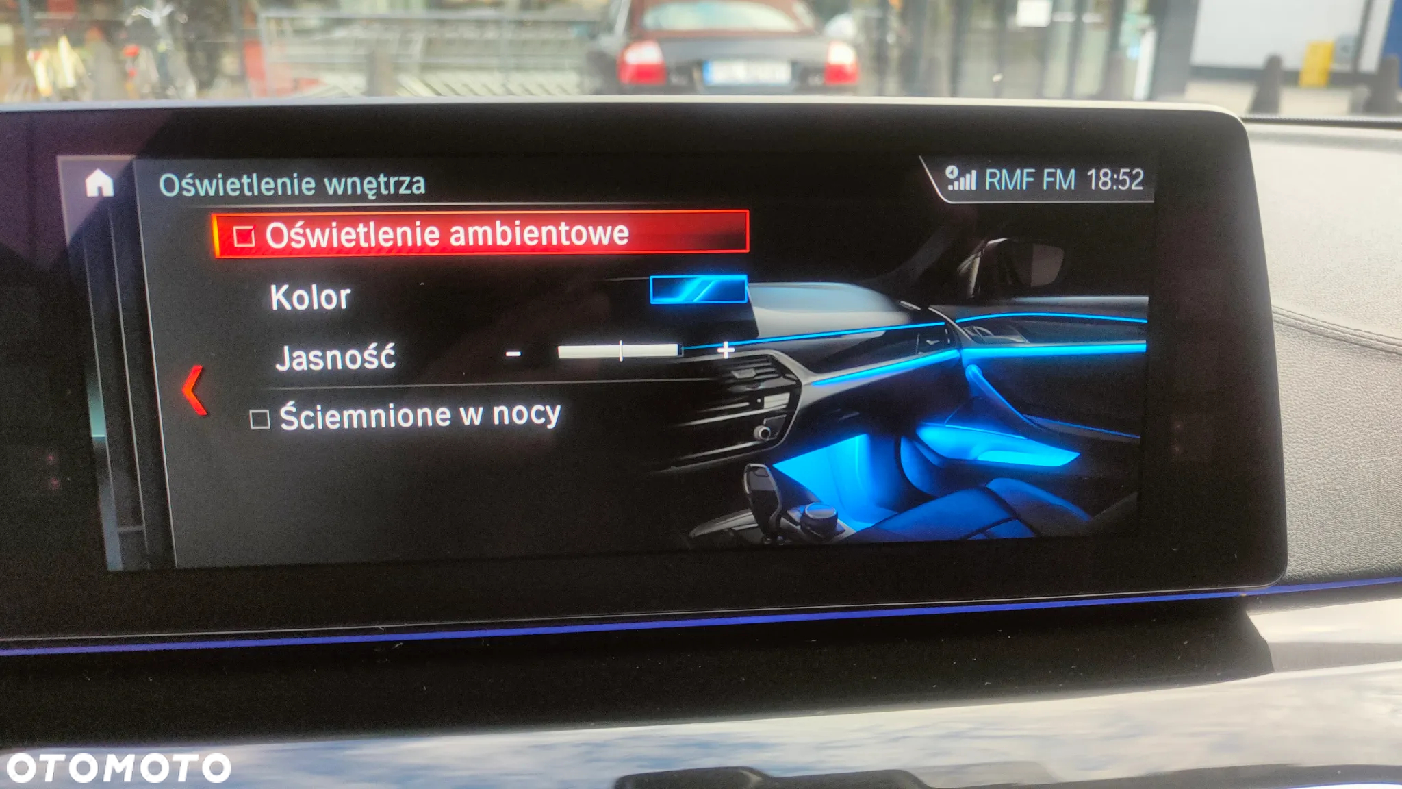 BMW Seria 5 530d xDrive Touring Sport Line - 11
