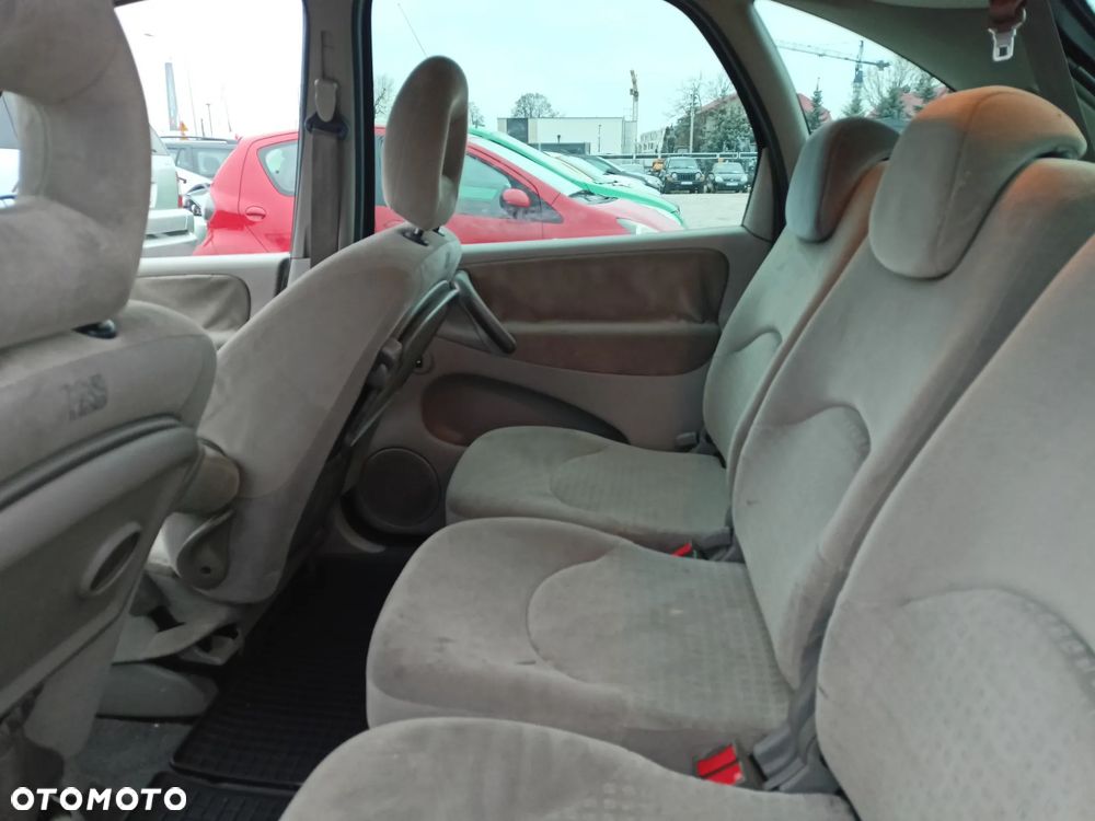 Citroën Xsara Picasso - 13