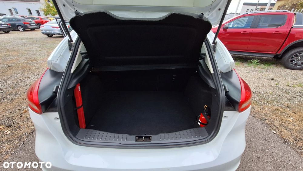 Ford Focus - 13