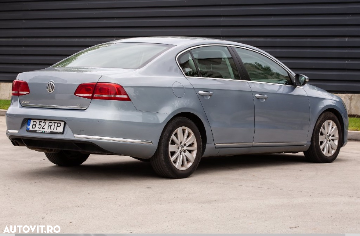 Volkswagen Passat 2.0 TDI BlueMotion Technology Comfortline - 12