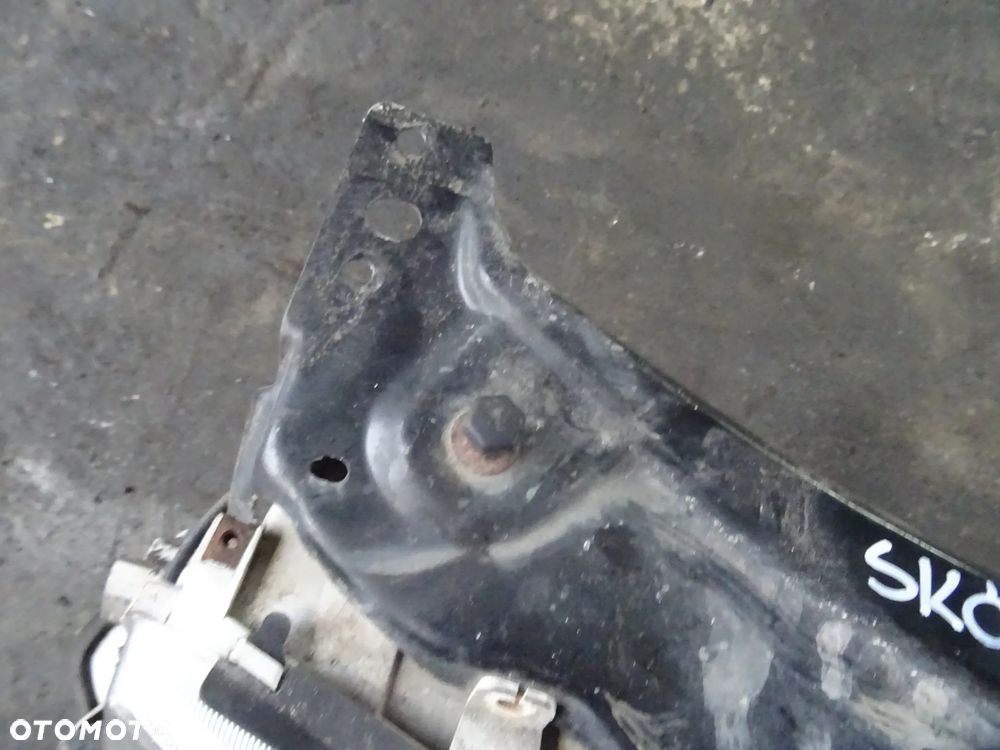 Pas Przedni Kompletny Z Lampami Skoda Octavia - 5