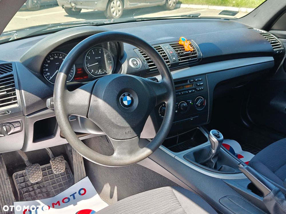 BMW Seria 1 120i - 6