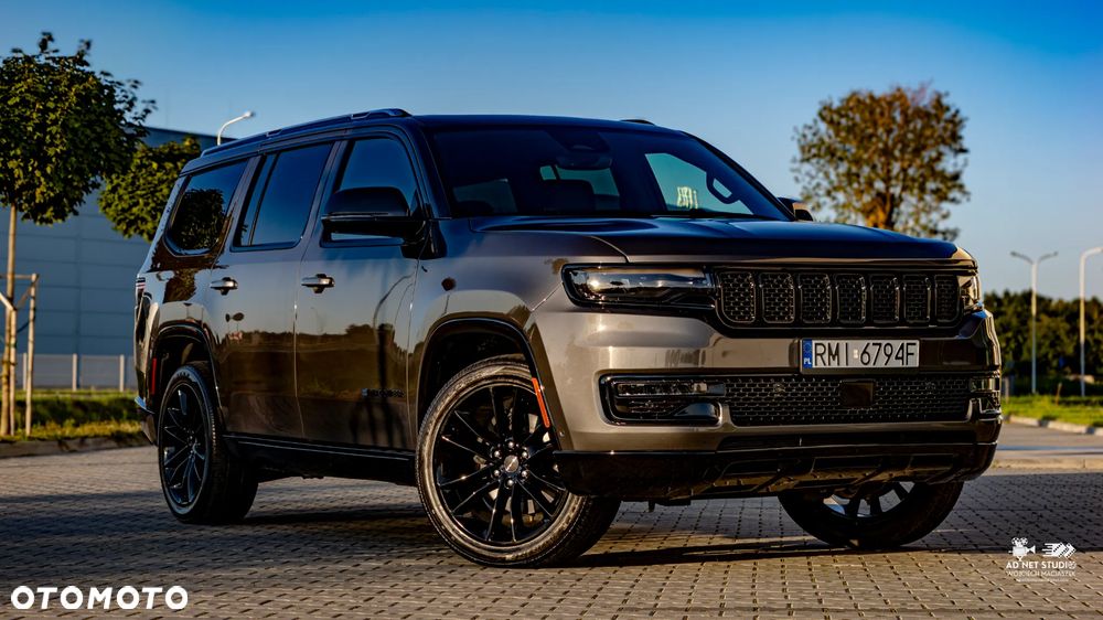 Jeep Wagoneer - 3
