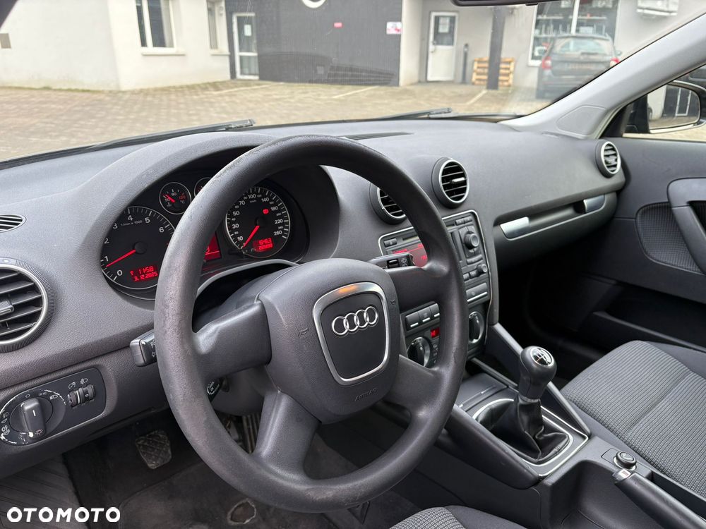 Audi A3 Sportback 1.6 Attraction - 18