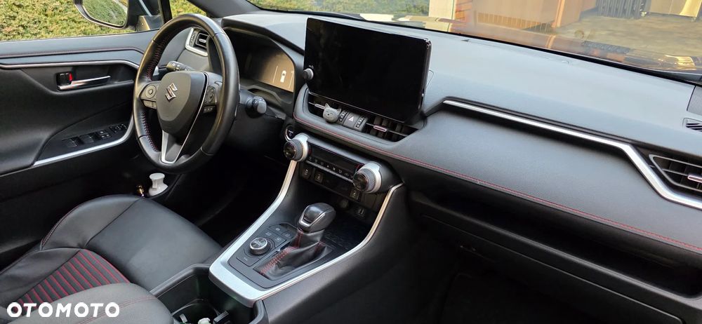 Suzuki Across PLUG-IN HYBRID - 10