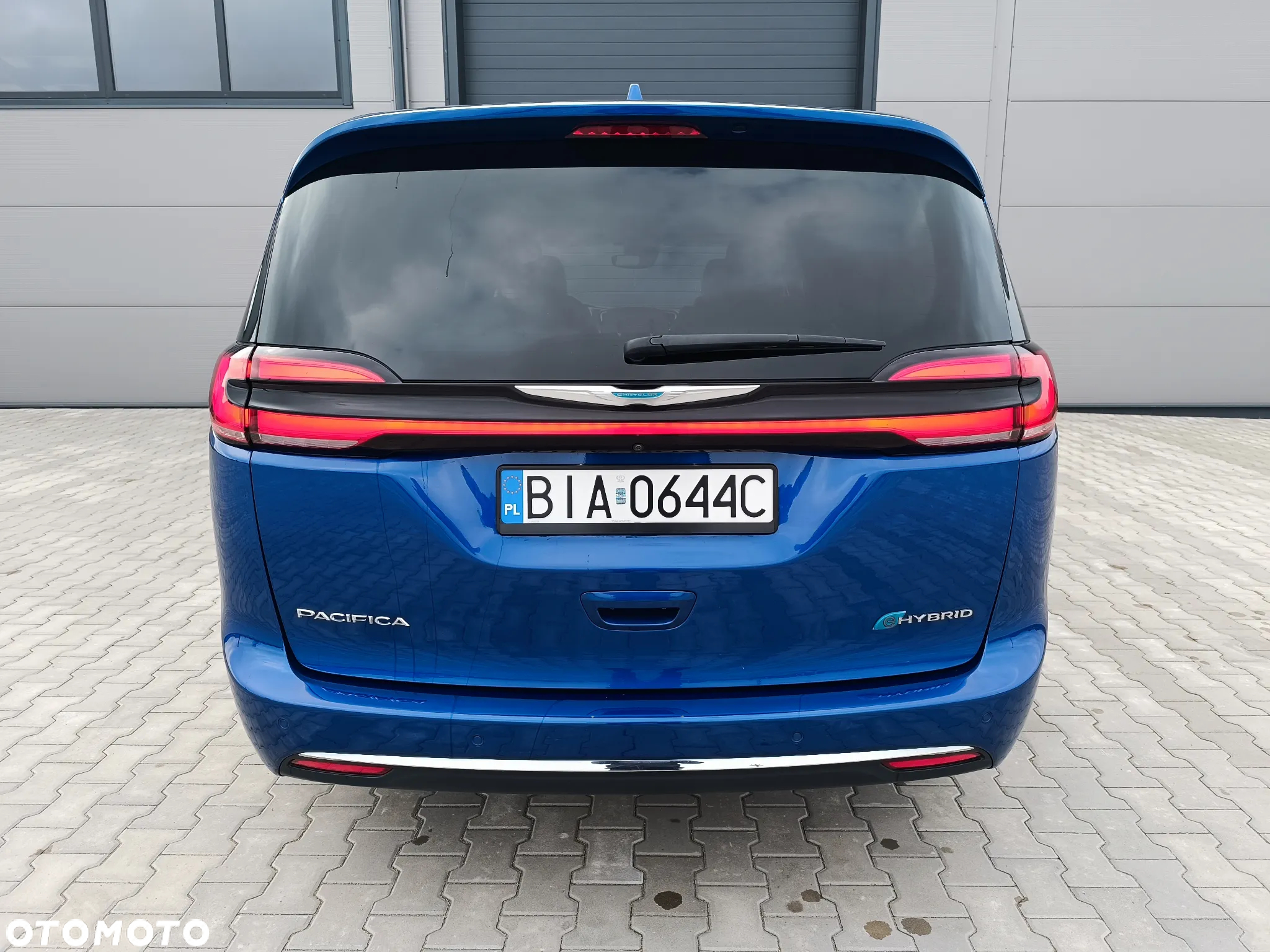 Chrysler Pacifica - 8