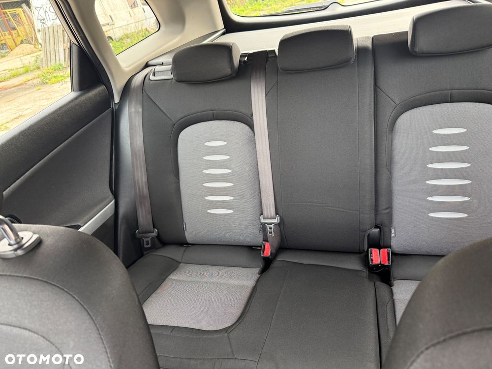 Kia Ceed - 35
