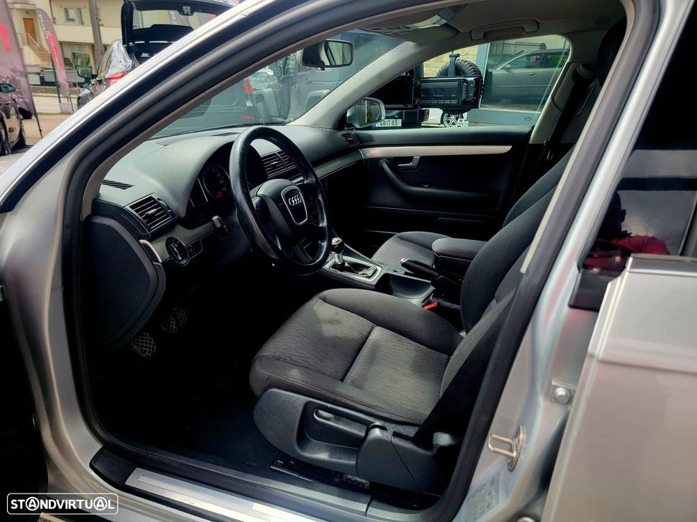 Audi A4 Avant 2.0 TDi S-line - 8