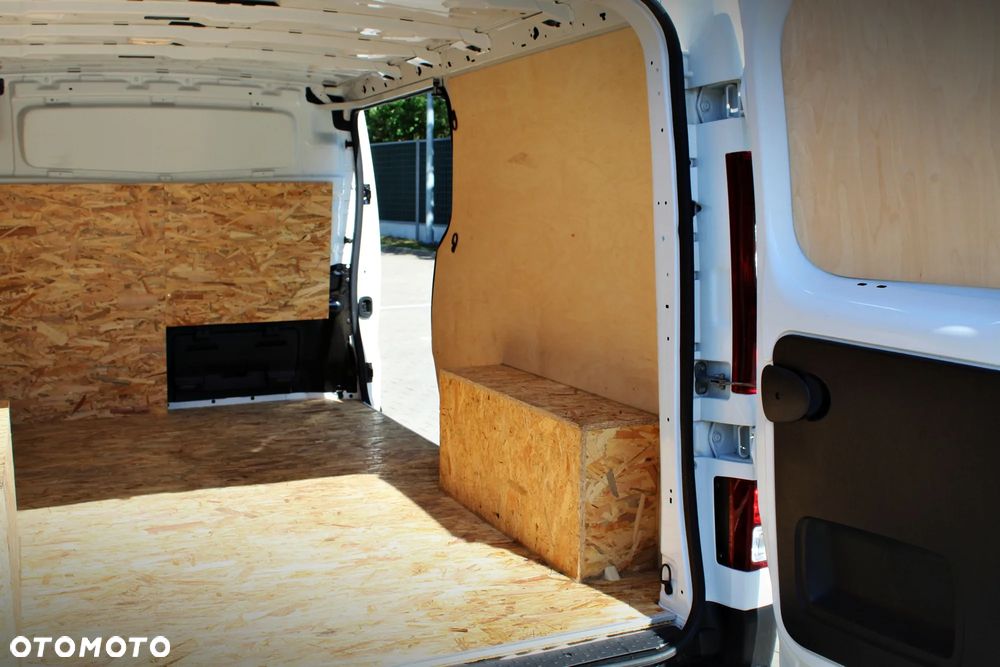 Renault Trafic L2H1 Long - 18