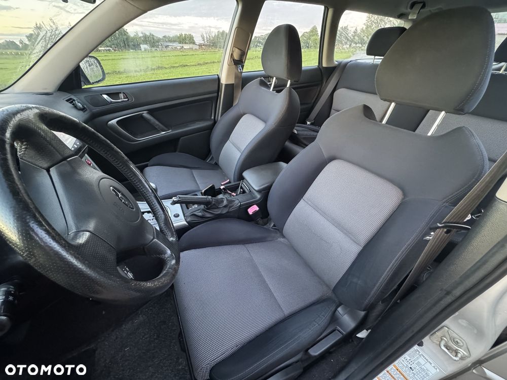 Subaru Legacy - 8